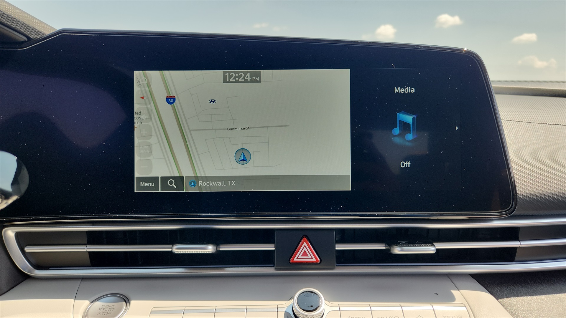 2025 Hyundai Elantra Limited Image 18 of 29