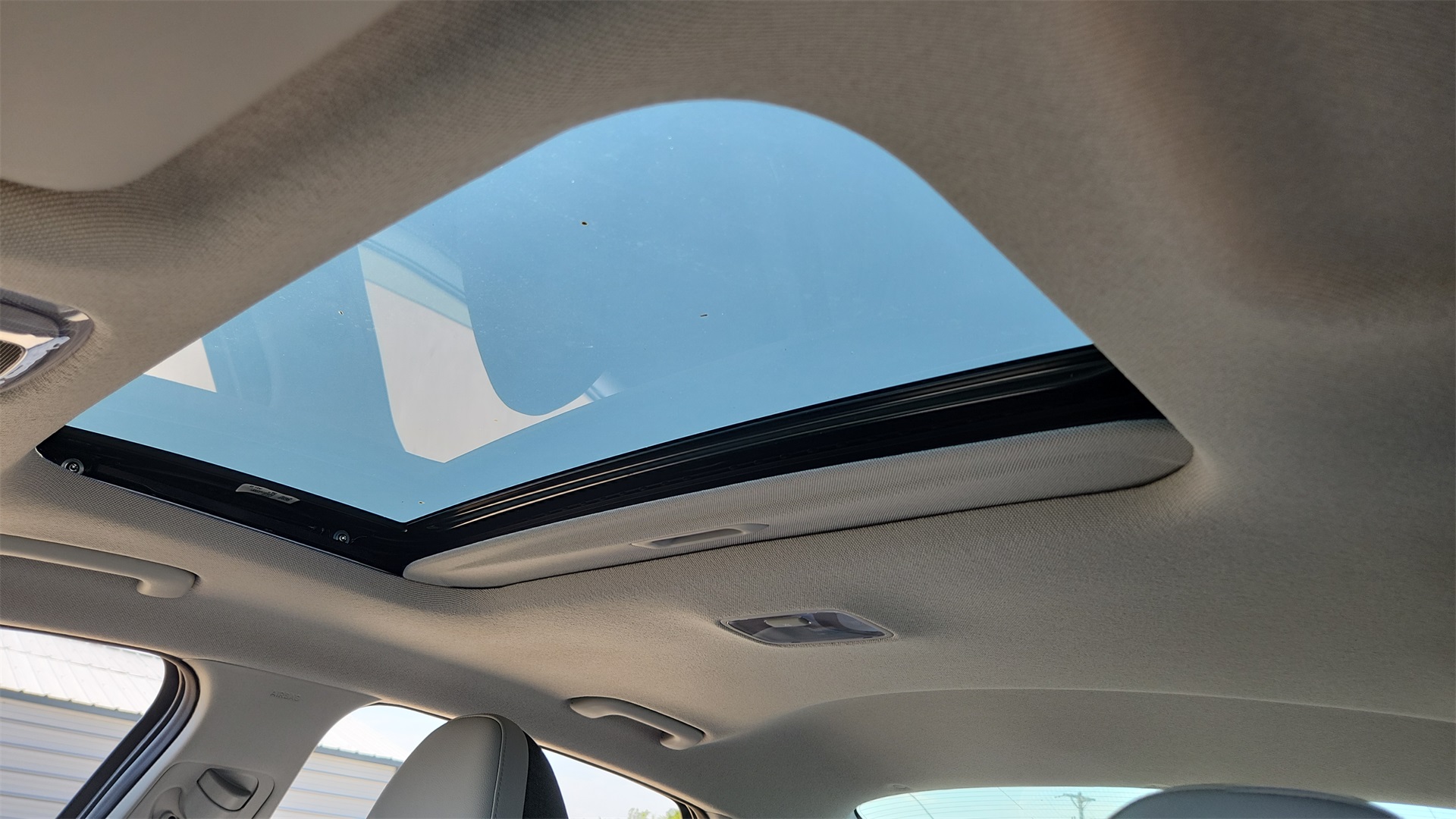 2025 Hyundai Elantra Limited Image 23 of 29