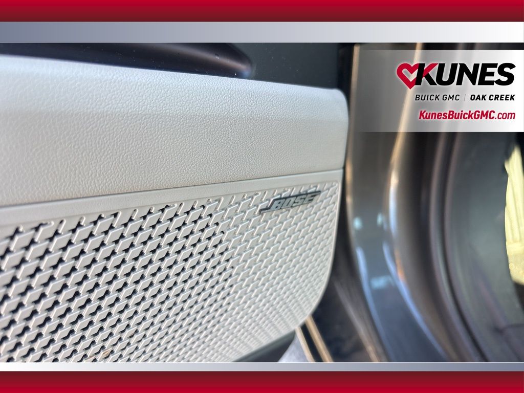 2025 Hyundai Elantra Limited Image 15 of 24