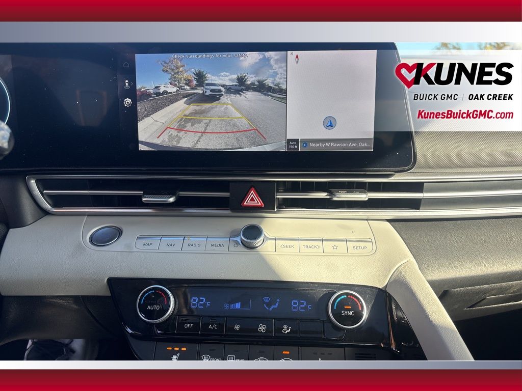 2025 Hyundai Elantra Limited Image 11 of 24