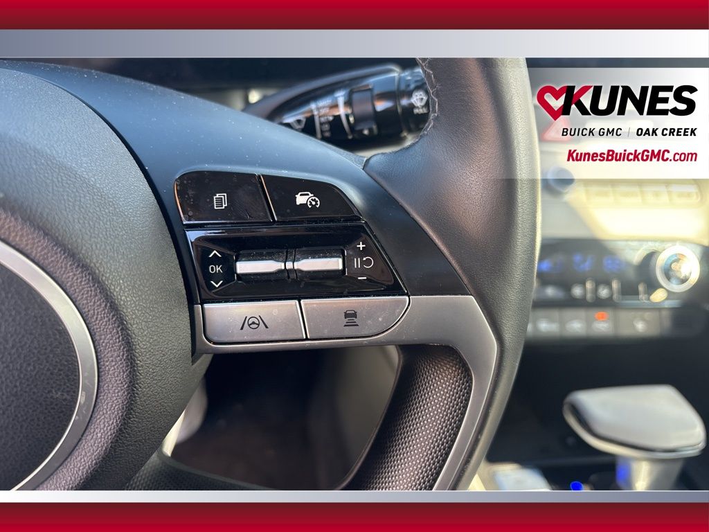 2025 Hyundai Elantra Limited Image 21 of 24