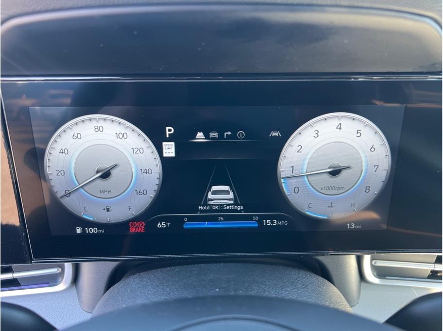 Vehicle image 11 of 22