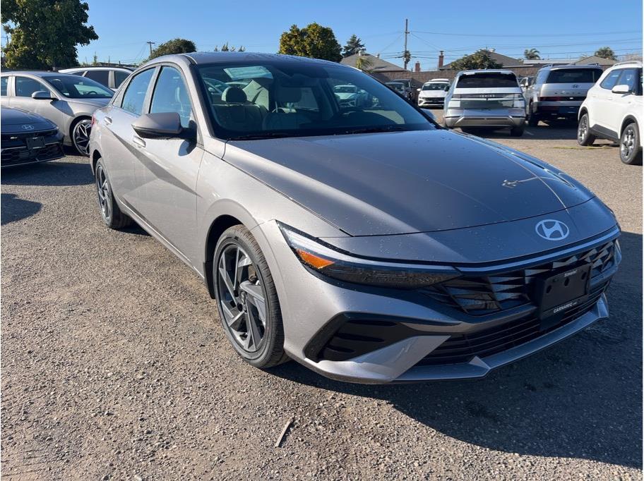 Vehicle image 3 of 22