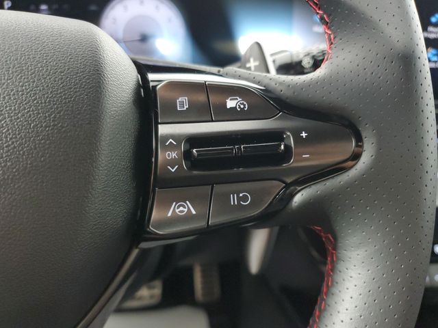 Vehicle image 29 of 39
