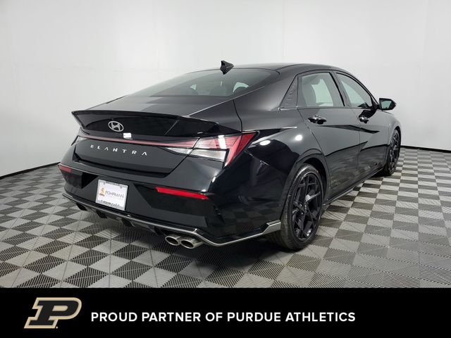Vehicle image 8 of 39