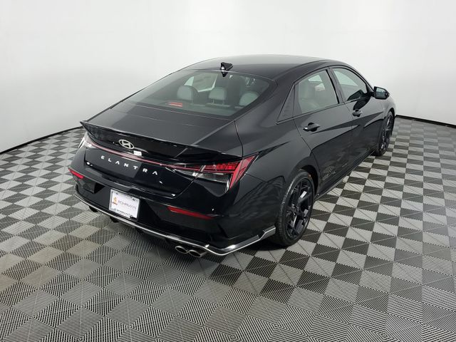 Vehicle image 9 of 39