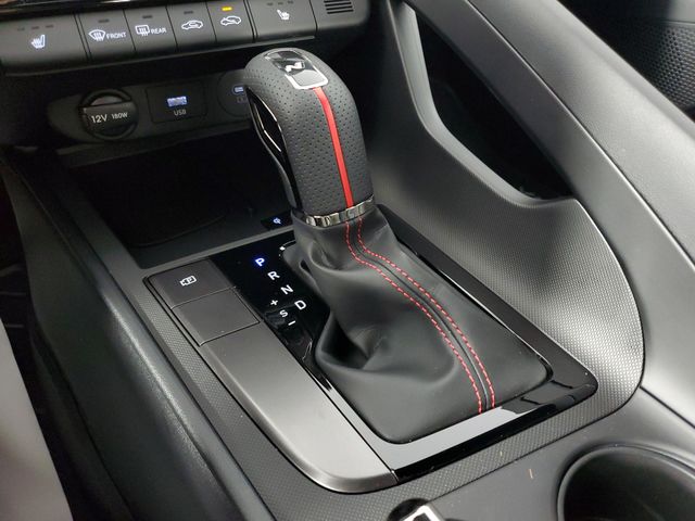 Vehicle image 32 of 39