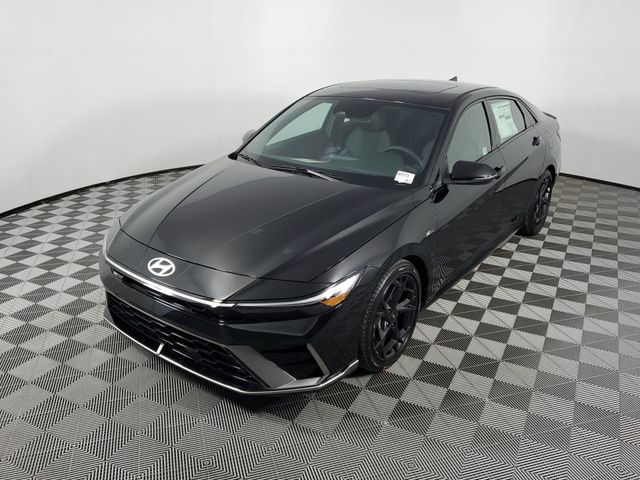 Vehicle image 4 of 39