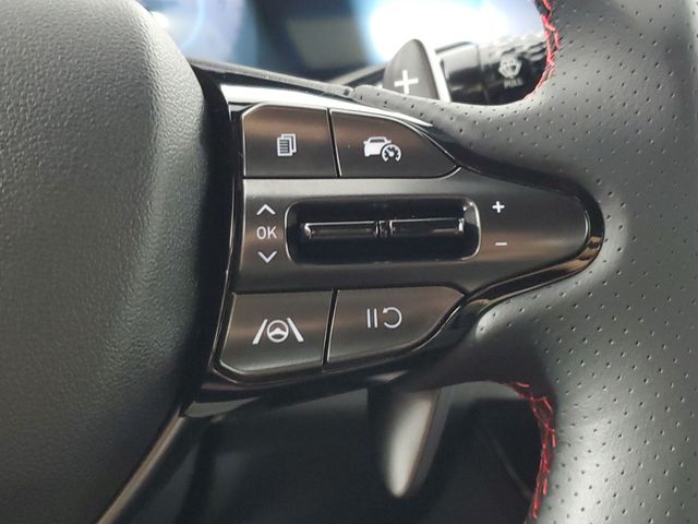 Vehicle image 31 of 39