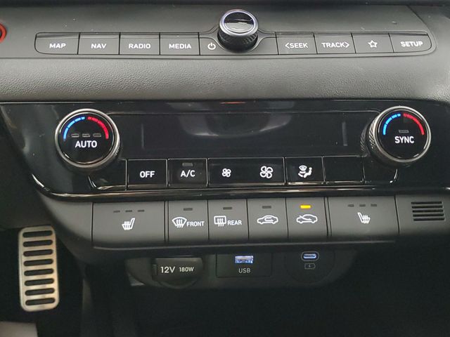 Vehicle image 21 of 39