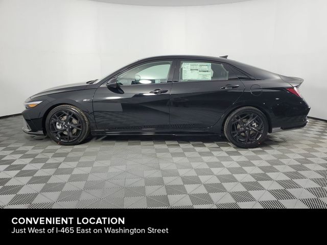 Vehicle image 13 of 39