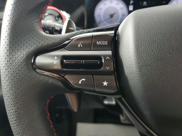Vehicle image 28 of 39