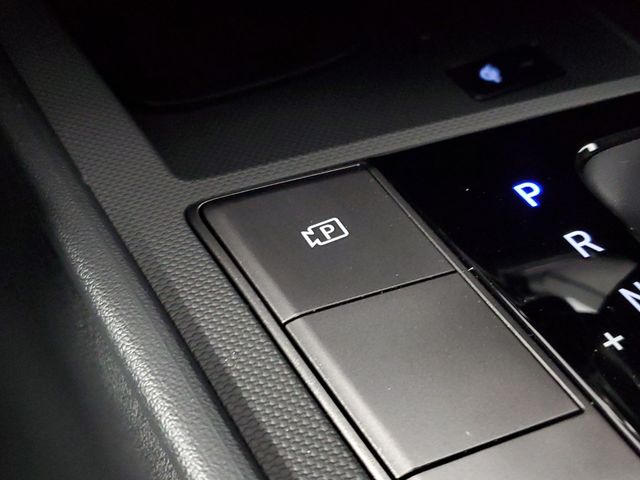 Vehicle image 26 of 39