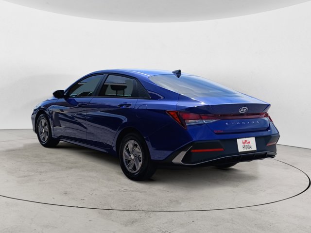 Vehicle image 7 of 25