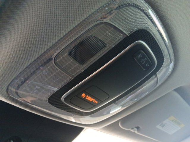 Vehicle image 21 of 25