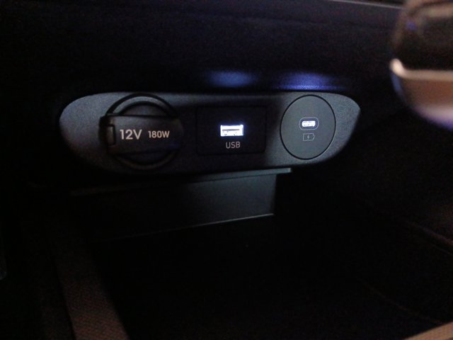 Vehicle image 24 of 25