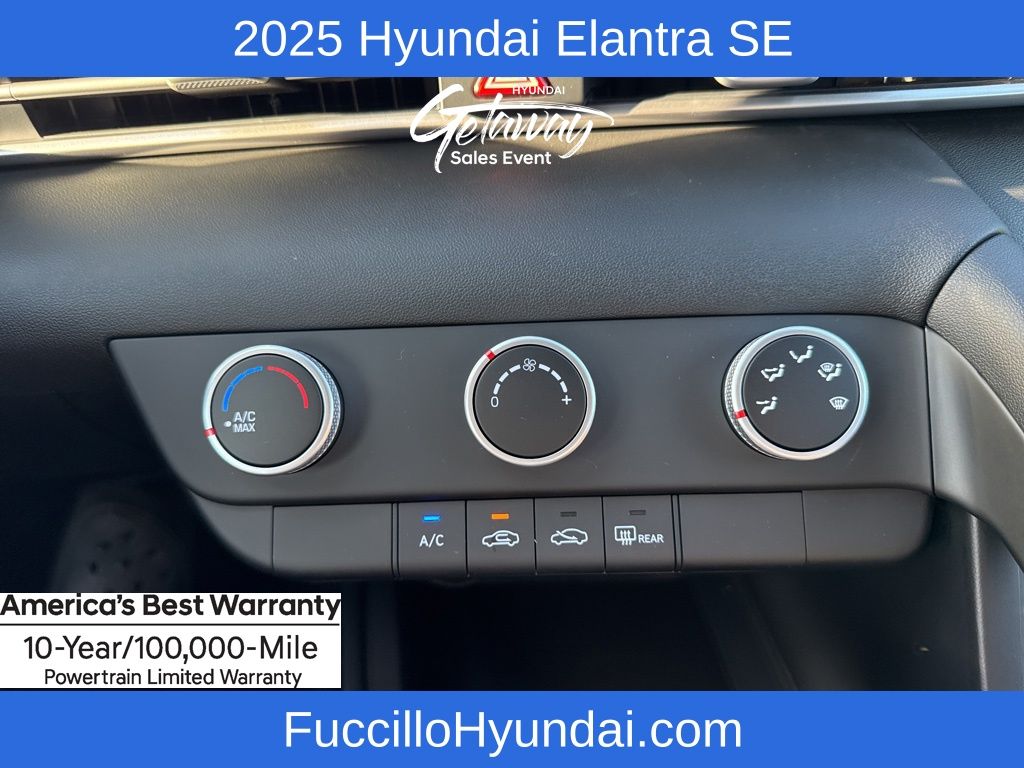 2025 Hyundai Elantra SE Image 17 of 20