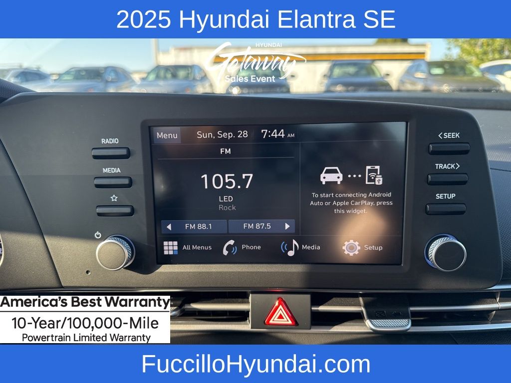 2025 Hyundai Elantra SE Image 10 of 20