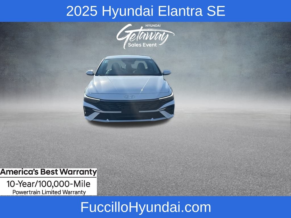 2025 Hyundai Elantra SE Image 2 of 20