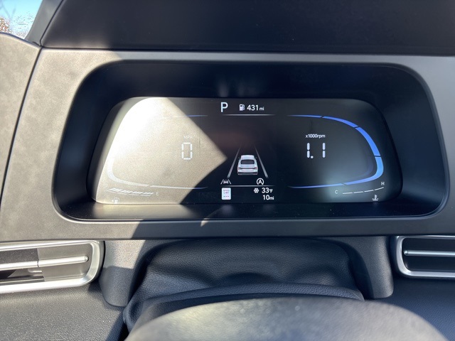 Vehicle image 19 of 32