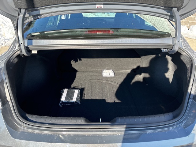Vehicle image 11 of 32