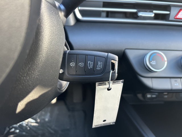 Vehicle image 20 of 32