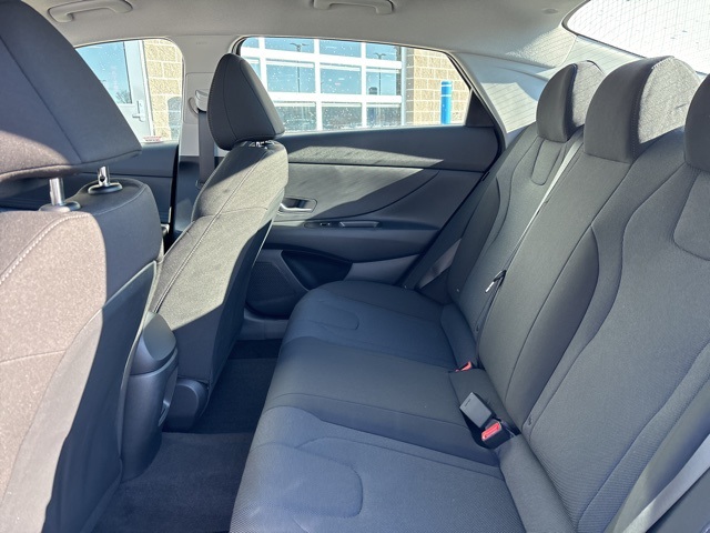 Vehicle image 31 of 32