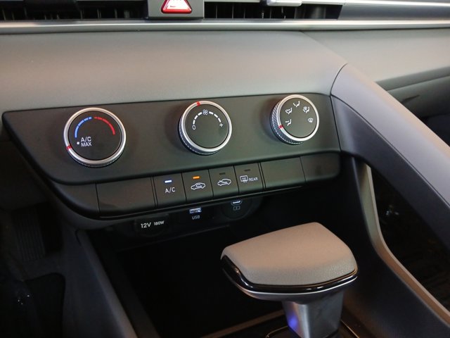 Vehicle image 15 of 22