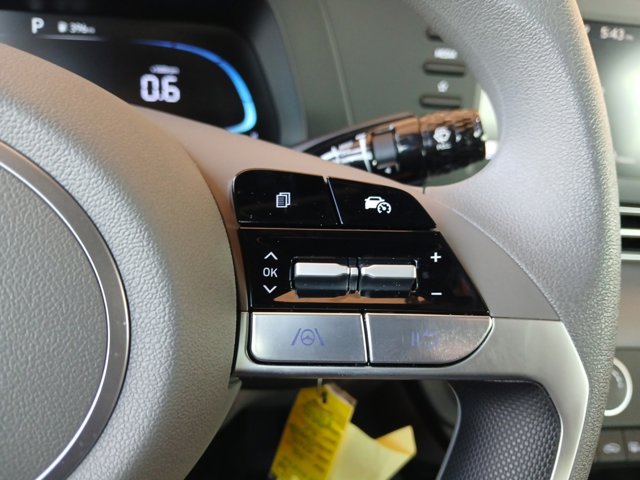 Vehicle image 19 of 22