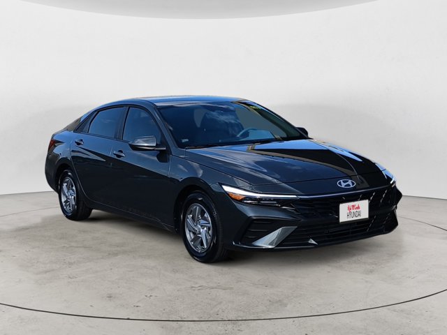 Vehicle image 3 of 22