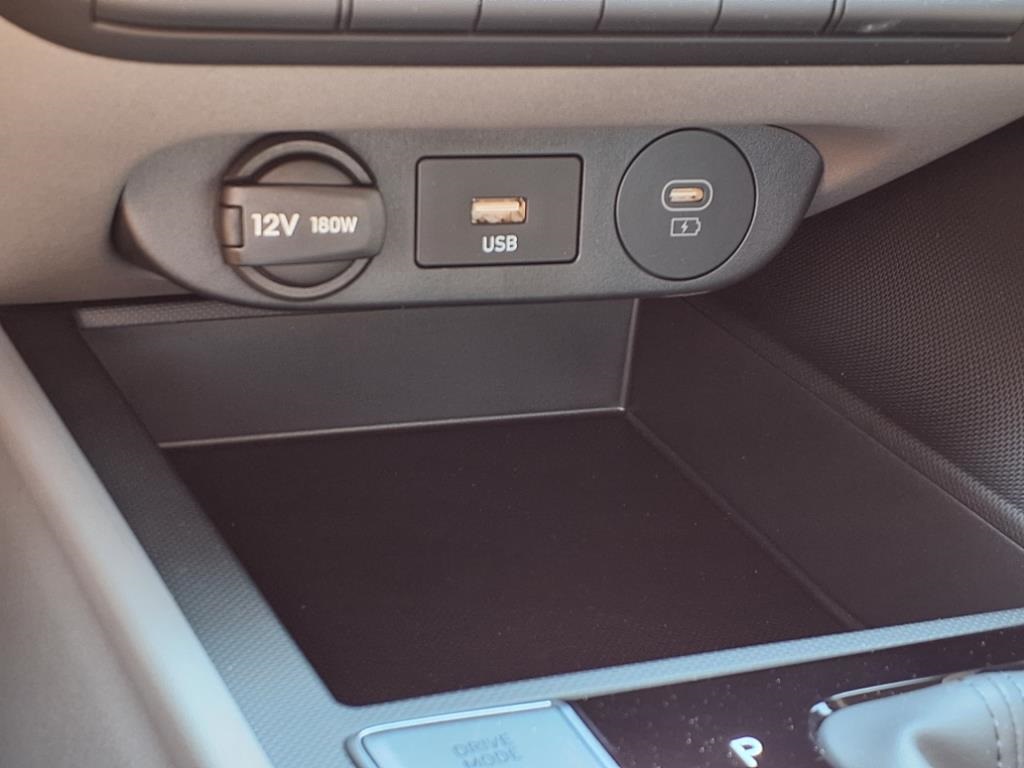 2025 Hyundai Elantra SE Image 34 of 34