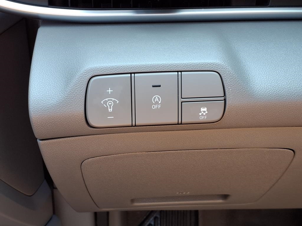 2025 Hyundai Elantra SE Image 28 of 34