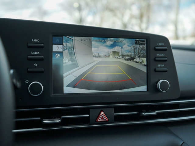 Vehicle image 21 of 23