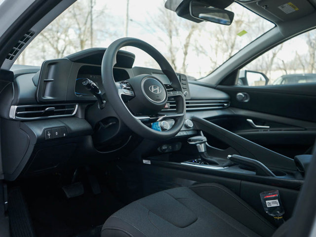 Vehicle image 15 of 23