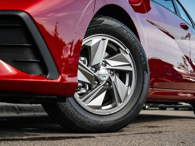 Vehicle image 5 of 23