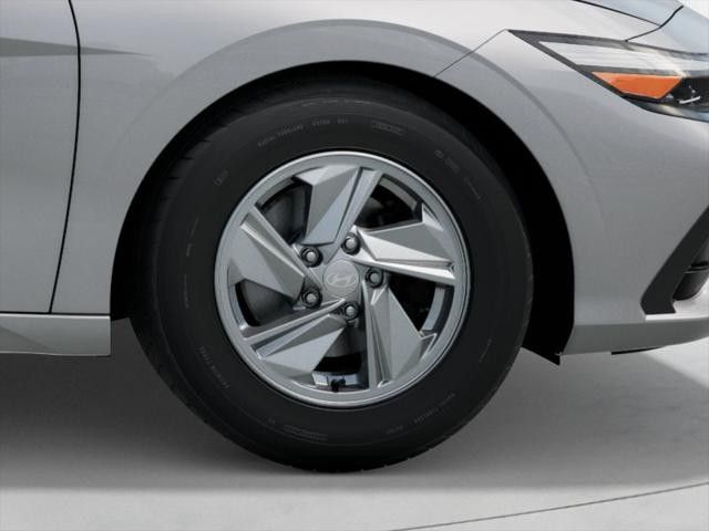 Vehicle image 10 of 19