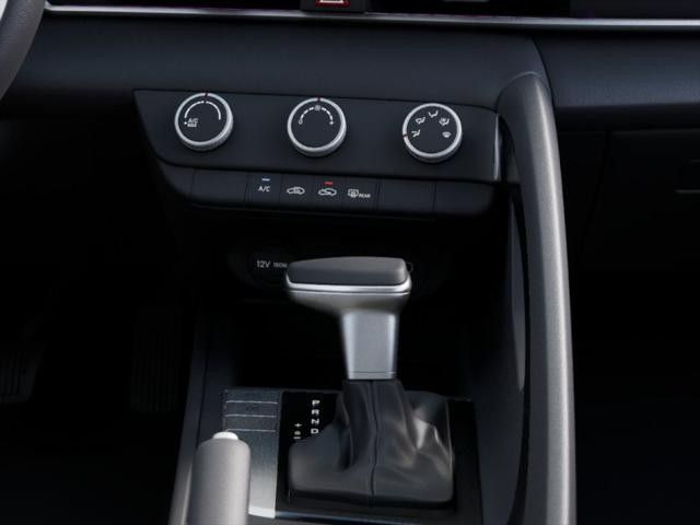 Vehicle image 18 of 19