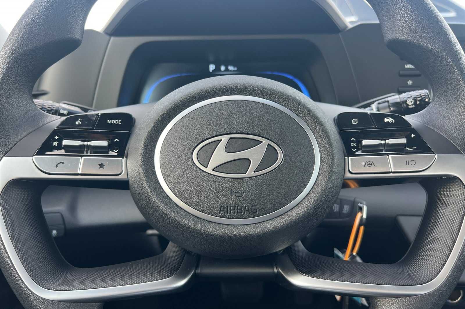 Vehicle image 25 of 31