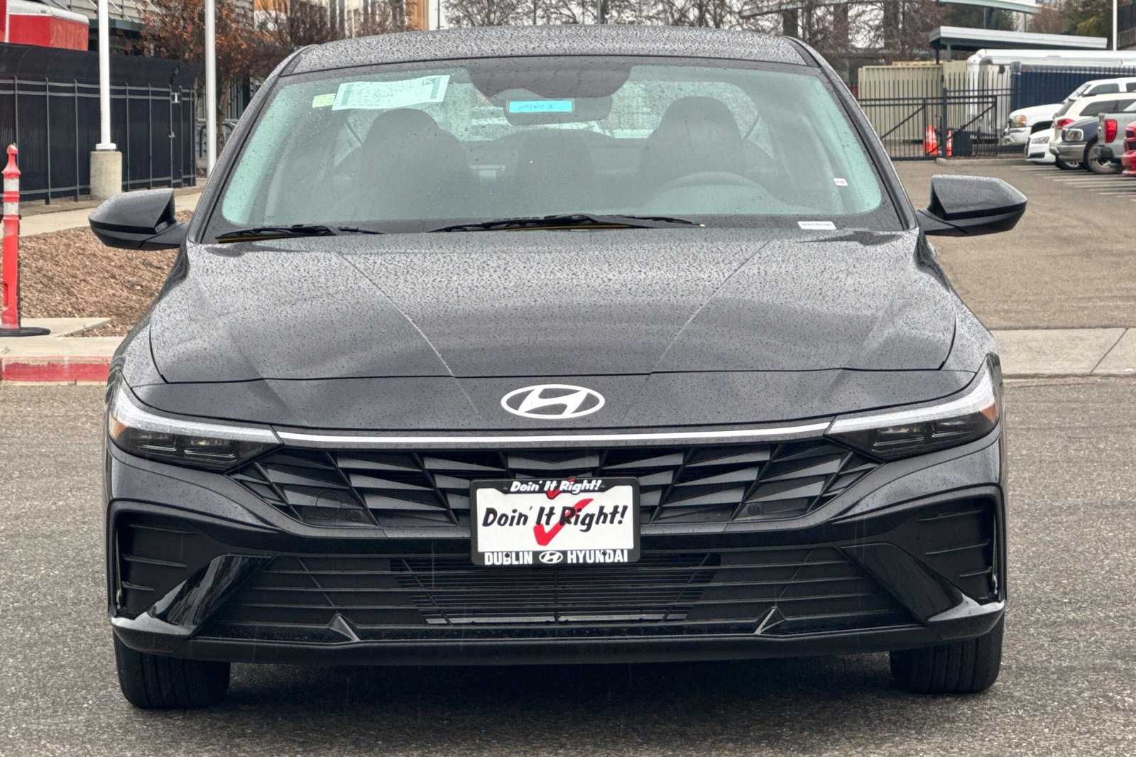 Vehicle image 3 of 31