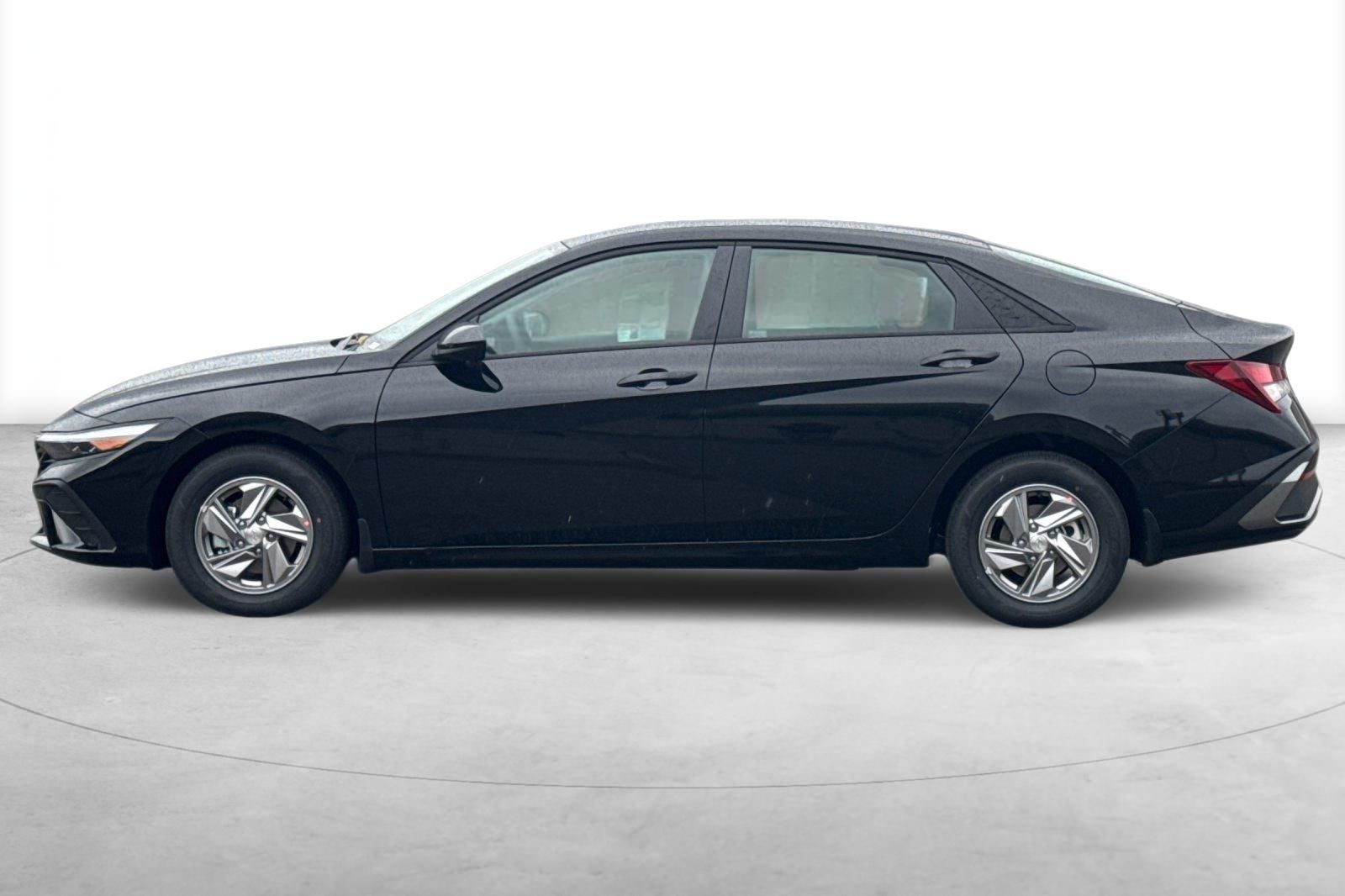 Vehicle image 9 of 31