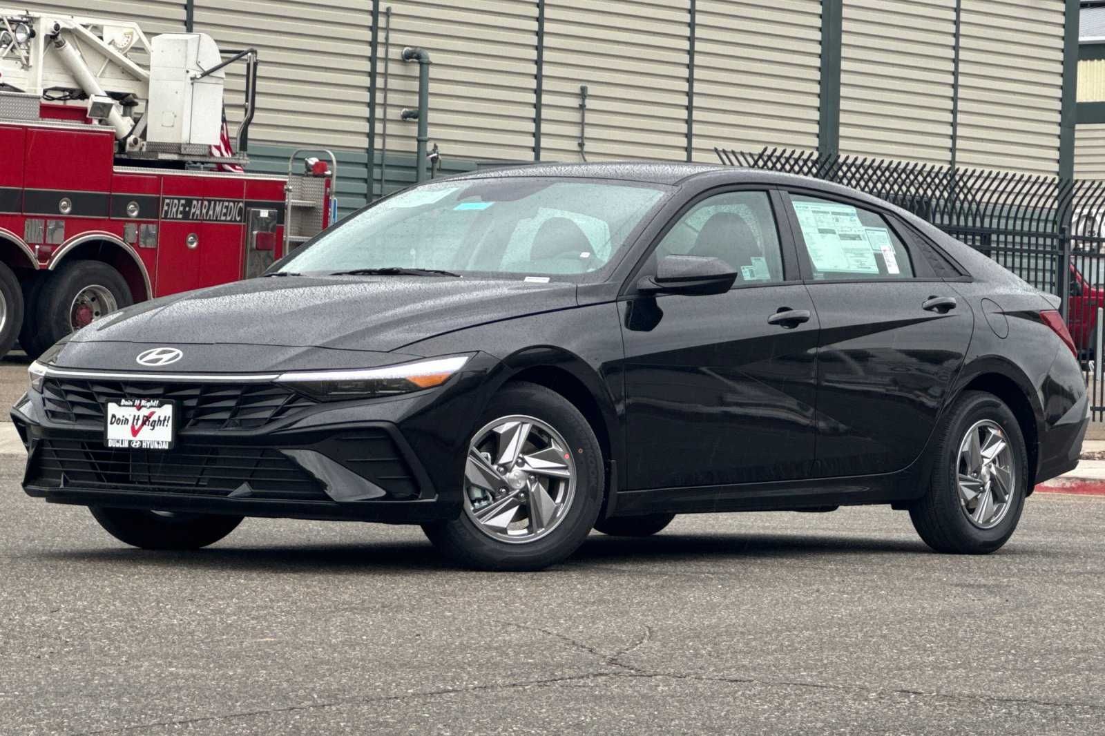 Vehicle image 2 of 31