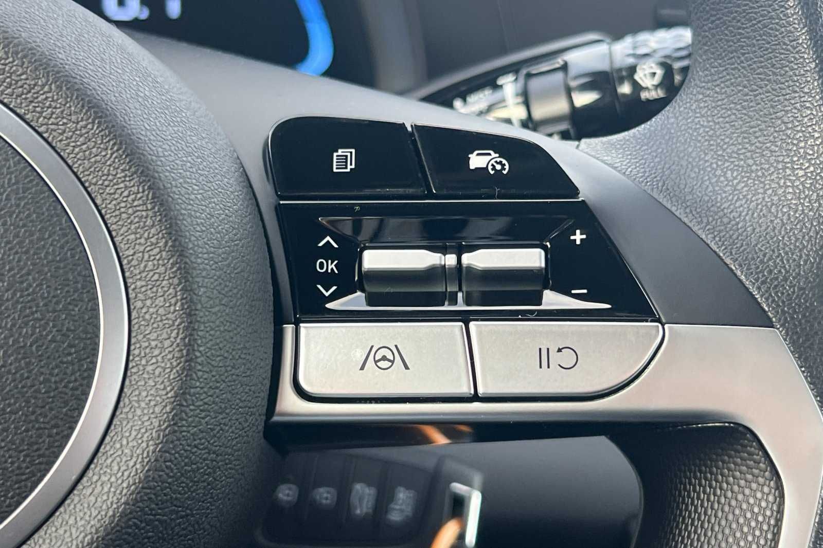 Vehicle image 27 of 31