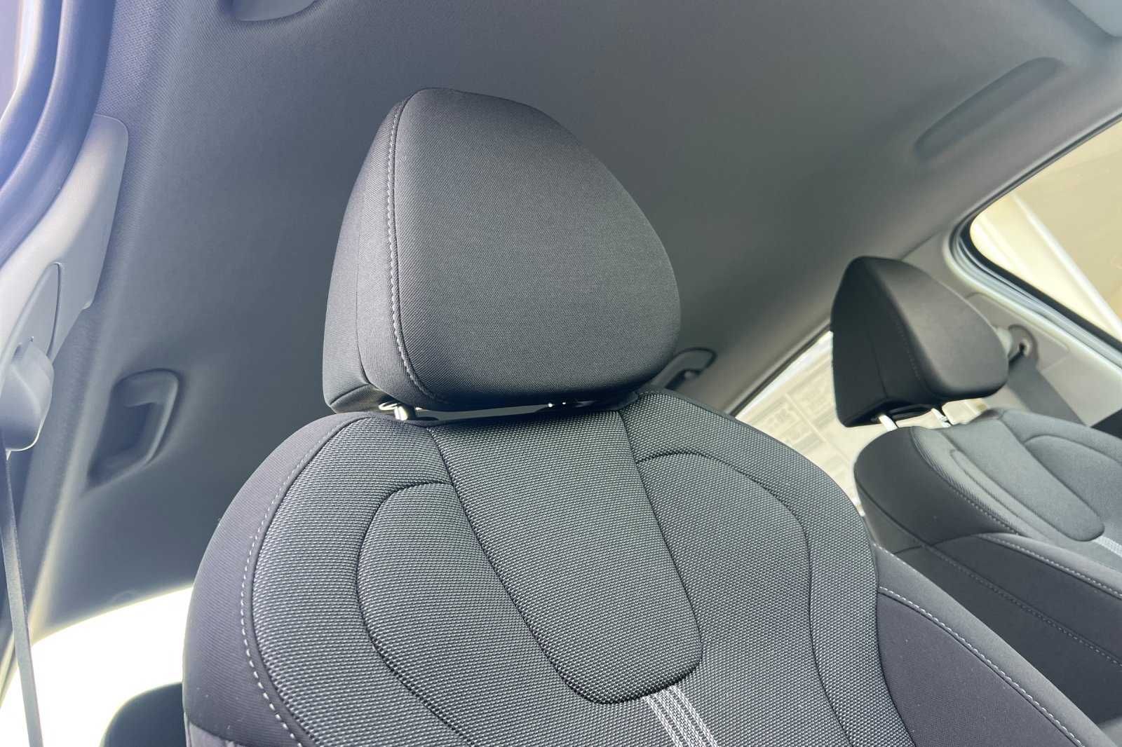 Vehicle image 19 of 31