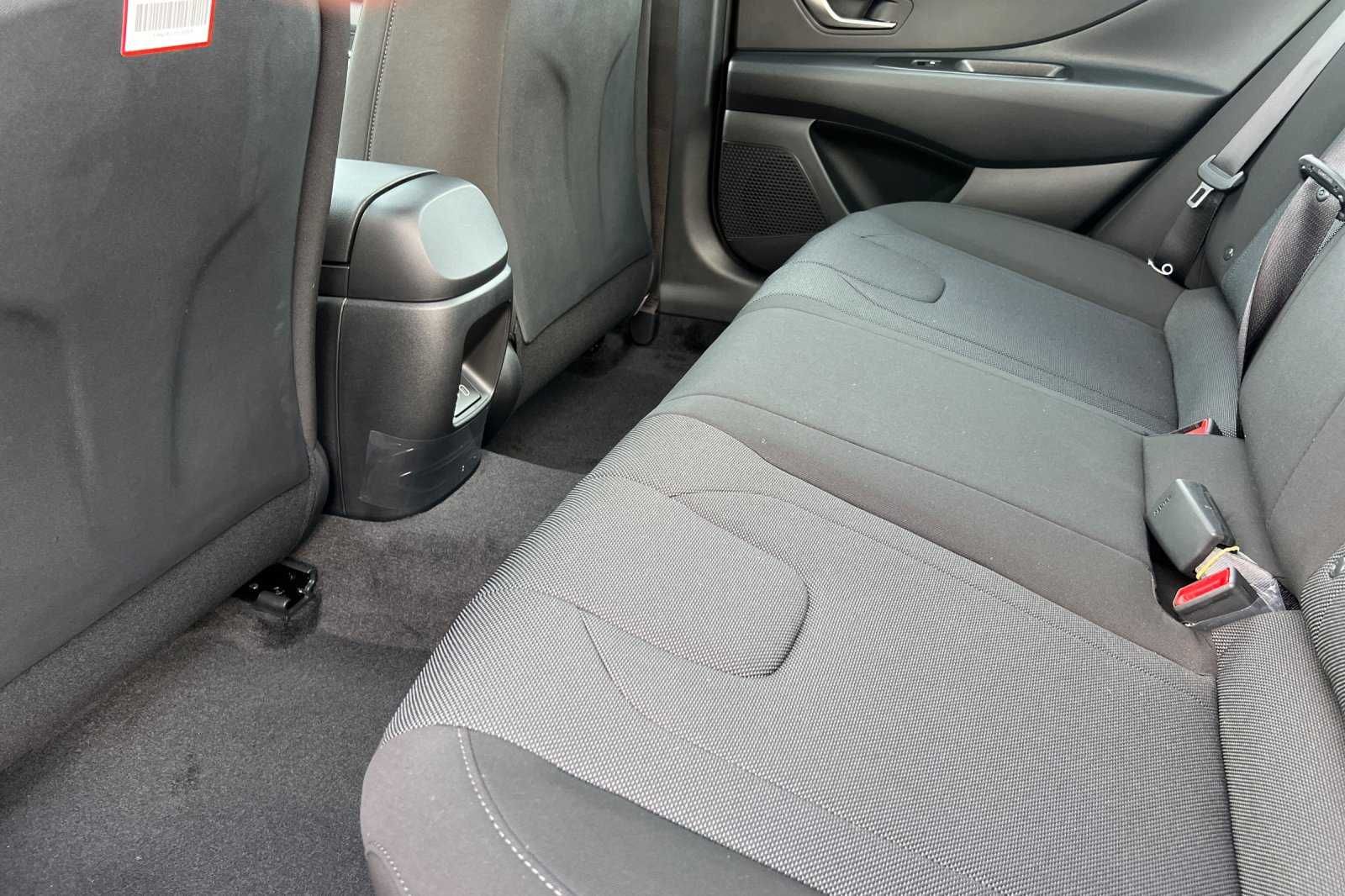 Vehicle image 14 of 31