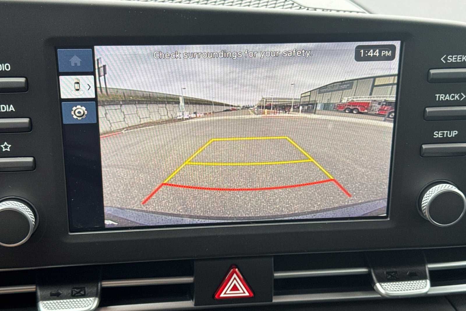 Vehicle image 22 of 31