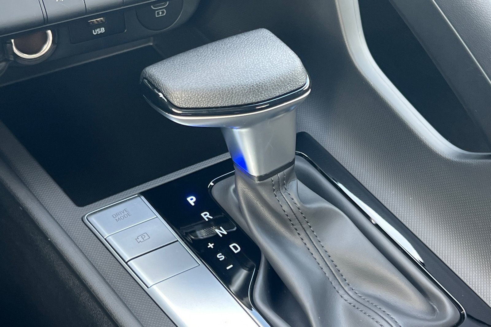 Vehicle image 24 of 31