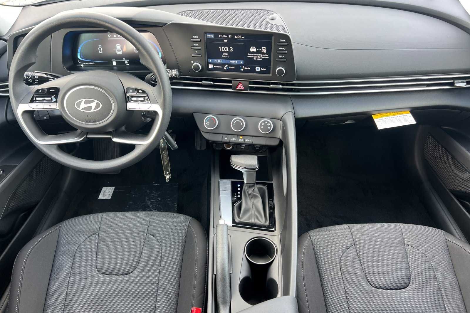 Vehicle image 16 of 31