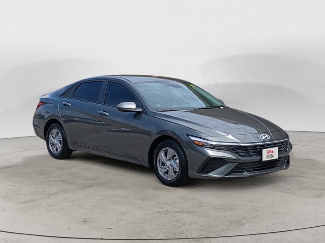 Vehicle image 3 of 22