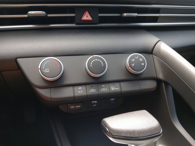Vehicle image 21 of 22