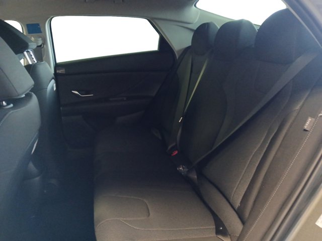 Vehicle image 11 of 22